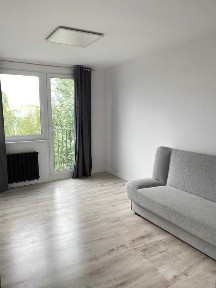 2 pokoje z balkonem Czajkowskiego 21 Blisko Uczelni Luminoso piso de 2 habitaciones con balcon Junto a la Universidad