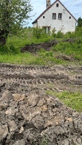 Sprzedam dom do kapitalnego remontu przy głównej trasie Legnica Chojnów 1km od Legnicy