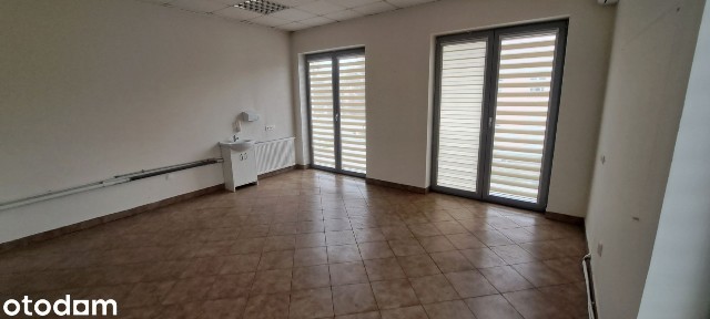 Lokal usługowy w centrum z klimatyzacją
