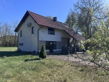 Dom na sprzedaż -w lesie -14 km od Gubina, dzialka 1400 m2