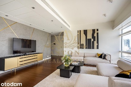Stunning apartment on Złota 44