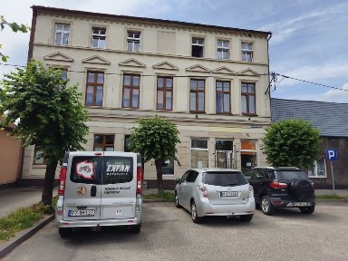 Lokal 85m2 z dużym parkingiem. W najpiękniejszej kamienicy. Gabinety, biura, beauty lub inne dowolne przeznaczenie.