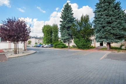 Wynajem-Lokal magazynowy 157 m2