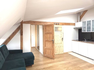 Ładne 2-pok 35 m.kw w apartamentowcu centrum ul.Garbary 2650 zł !