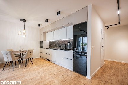 4-pokojowy apartament z balkonem |