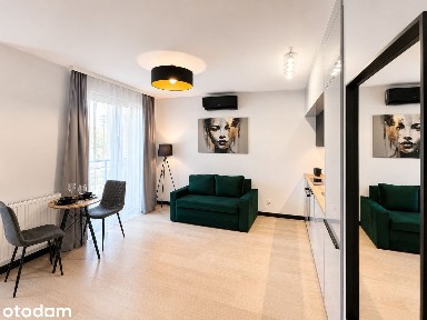 Stare Miasto | Kawalerka 34 m² z sypialnią | Balkon + Klimatyzacja