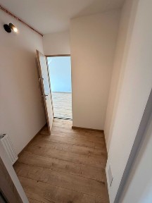 Nowoczesna kawalerka 28,57 m² | Poznańska 101, Toruń Po generalnym remoncie + miejsce postojowe | Gotowa do zamieszkania
