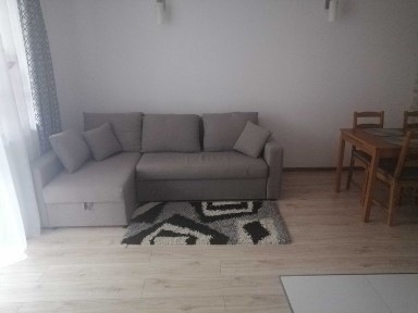 POŚREDNIKOM DZIĘKUJĘ Z GÓRY. Mieszkanie w Piastowie 35,68m2 + taras + ogródek (łącznie 56,5m2)