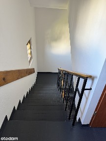 Przestronny lokal 128,8 m² z garażem, piwnicą i bud. usługowym Piastów