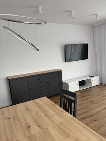 Do wynajecia 2 pokojowe mieszkanie z oddzielną kuchnią + 2 miejsca postojowe w podziemnym garażu