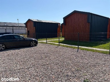 Kompleks 8 nowo wybudowanych domków nad morzem i jeziorem