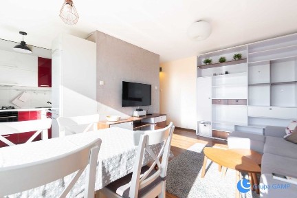 Jasne 2 pok. | Klima | 35 mkw. | Parking | Serenada