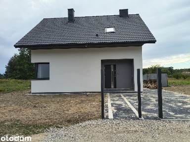 Nowoczesny dom wolnostojący Micigózd gmina Piekoszów bezpośrednio