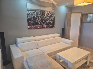 2 pokojowe, słoneczne mieszkanie przy rynku - 45 m² - balkon, piwnica