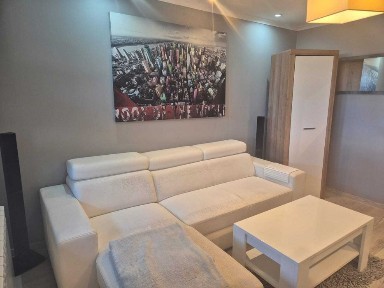 2 pokojowe, słoneczne mieszkanie przy rynku - 45 m² - balkon, piwnica