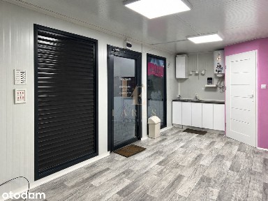 Pawilon usługowy 15 m² z witryną | Parking