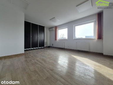 Lokal 24,54 m2, ogrzewanie w czynszu!