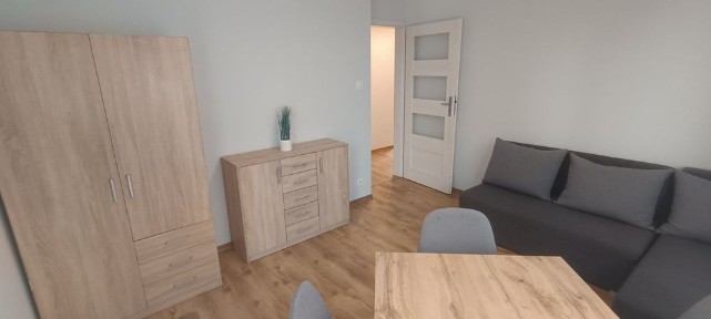 Mieszkanie 2 pokoje, osobnia kuchnia, balkon