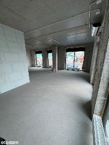 Narożny frontowy Lokal usługowy 66,04 m2 z miejscem garażowym