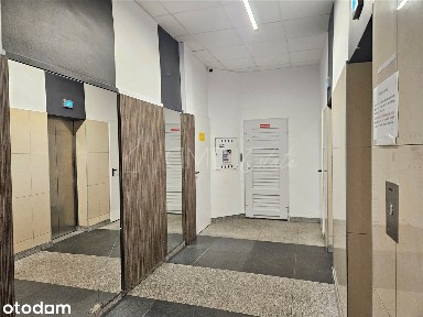 Rondo Wiatraczna, 2 pokoje z balkonem, 2 piwnice.