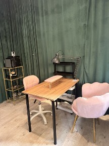 Wynajmę stanowisko gabinet do manicure/pedicure i makijażu lub brwi