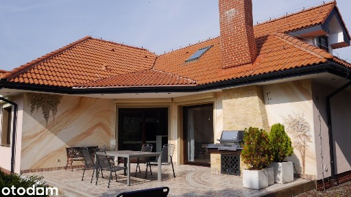 Kiełczów, dom o pow. 280m2, od zaraz, 8 pokoi