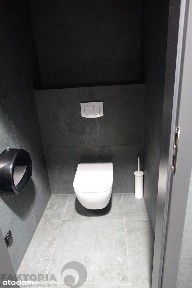 Dołuje nowoczesne biura 106,39 m2.