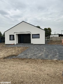 Nowoczesny dom parterowy z klimatyzacją i instalacją fotowoltaiczną !