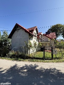 PODZAMCZE, OGRODZIENIEC - Dom w sercu Jury
