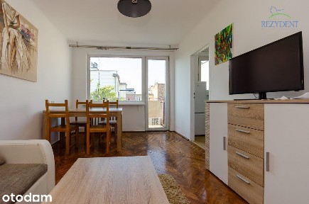 Dwupokojowe mieszkanie w okolicach Plazy z balkonem