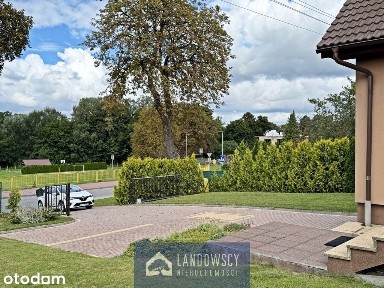 Przestronny dom z dużym garażem kilka chwil od A1