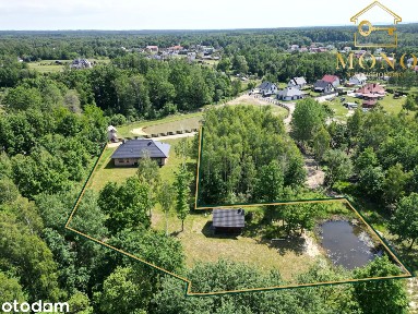 Nowy dom otoczony laskiem, staw i domek gościnny na 42 ar działce