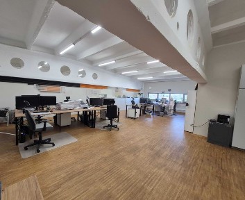 Lokal użytkowy 200 m² - biura, szkoła, usługi, szkolenia, parking TIR w ETMUS