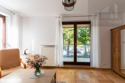 Ładne mieszkanie, oddzielna kuchnia, balkon