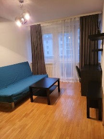 Powiśle, salonik z kuchnią i sypialnią.