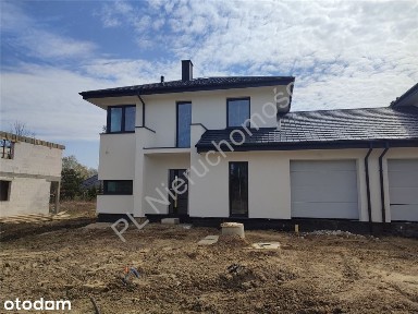 Dom, 204 m², Zapole