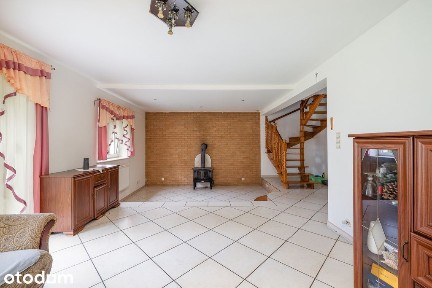 Dom Z Potencjałem | 2600M2 | Prywatność | Spokój