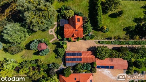 Cybowo-wyjątkowy dom z własnym stawem i tarasem na