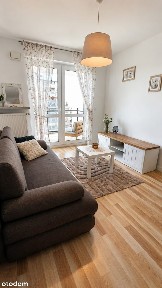 Jasne 2 pokojowe mieszkanie z balkonem / 39m2 blisko przystanku /URSUS