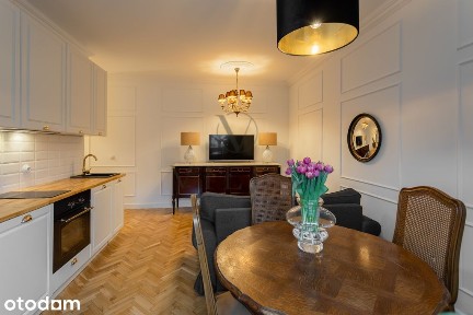 Klimatyczny apartament na Żoliborzu.