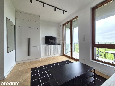 Jasne studio, z garażem i siłownią w budynku