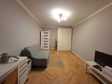 Przestronna kawalerka w super lokalizacji al. Kijowska od już
