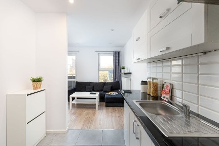 BEZ PROWIZJI | jasna kawalerka | BALKON | Poznańska 15 | parking za szlabanem