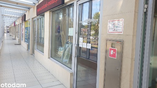 Bezpośrednio: 60 m2, Pawilony, I p.