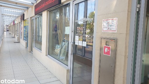 Bezpośrednio: 60 m2, Pawilony, I p.