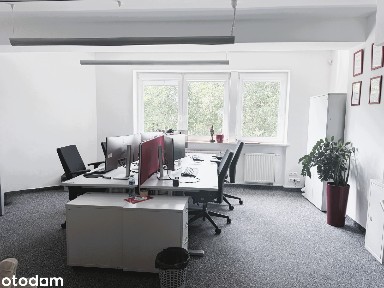 samodzielny obiekt biurowy na Ochocie