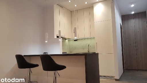 Kawalerka na Woli, obok stacji metra, jasna i cicha