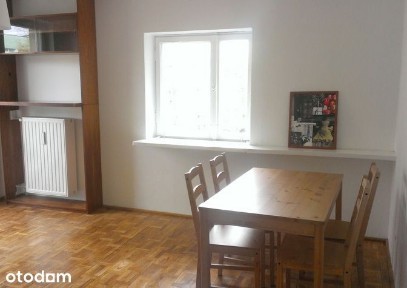 BLISKI ŻOLIBORZ - 3 niezależne pokoje z widną kuchnią - 48 m2.