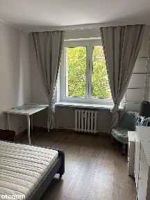 Róg Dąbrowskiego i Żeromskiego. 45 metrów.Bezpośrednio!
