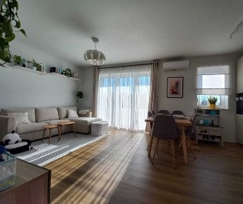 3 pokojowe mieszkanie na kameralnym osiedlu z garażem i klimatyzacją